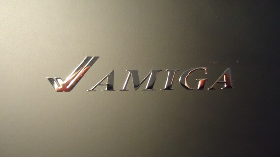 Amiga 2000 Label 250 Sticker Aufkleber Logo Silver 90mm x 20mm Badge 