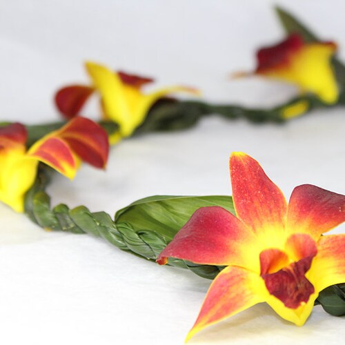 Hawaiian Lei Ti Leaf Lei With Orchid Graduation Lei - Etsy