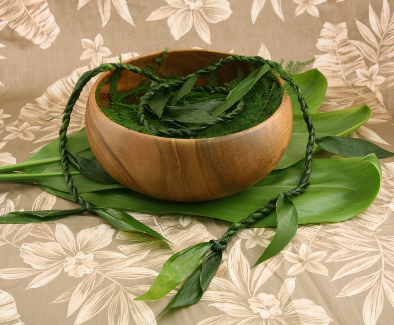 Lei 'Ti Leaf Lei' - Fresh Ti Leaf from Hawaii - Choose Your Delivery Date! - Leis for Men Graduation Weddings Birthday Hawaii 