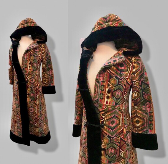 60’s 70’s Vintage Carpet Coat Needlepoint Hooded Sher… Gem