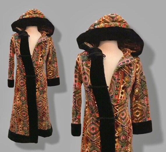 60’s 70’s Vintage Carpet Coat Needlepoint Hooded Sher… Gem