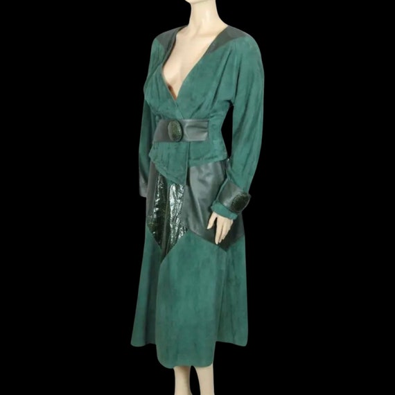 Vintage 80’s 90’s Italian Women’s Suit in Green S… - image 6