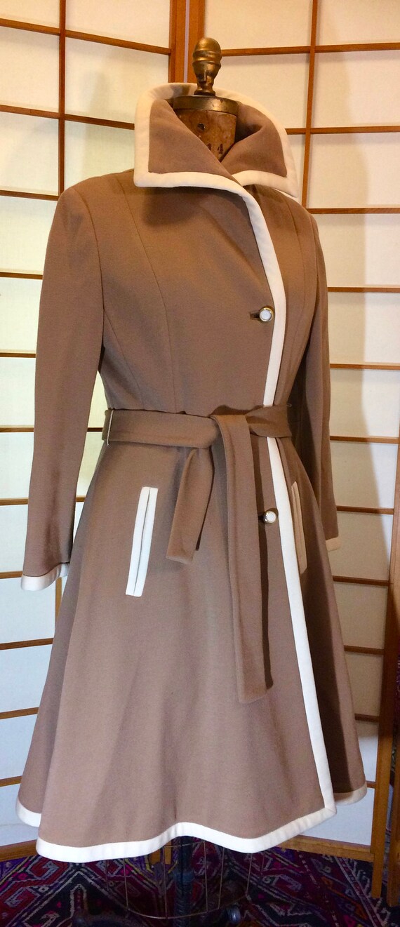 Vintage 1960s Lilli Ann Beige Classic Wool Knit Dr