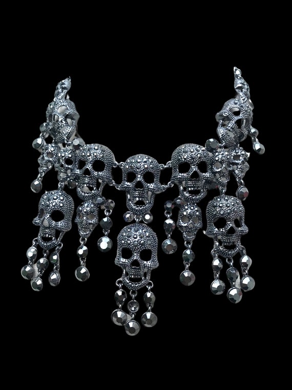 Skull Necklace Goth Halloween Spooky Morbidus Day of the Dead Curio View 4
