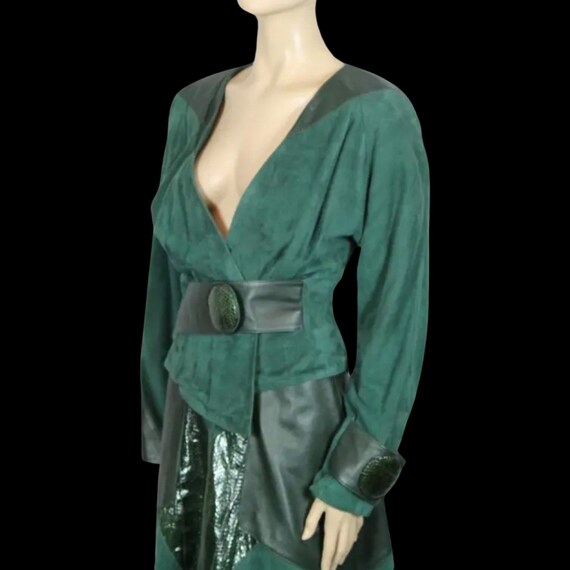 Vintage 80’s 90’s Italian Women’s Suit in Green S… - image 7