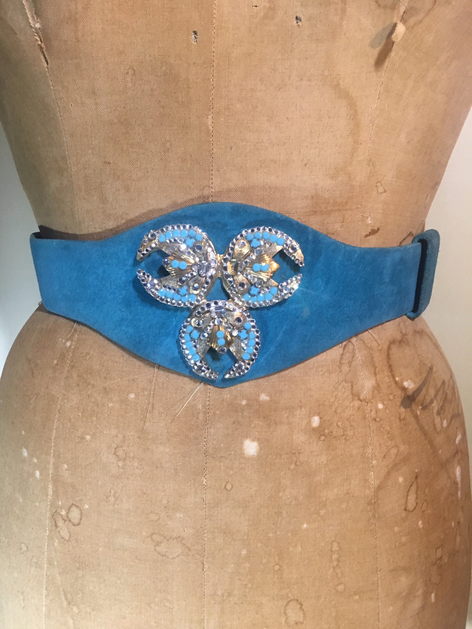 Henryks Bijoux Austrian Crystal Vintage Red Leather Belt with a Large Griffon Hermes HERMES Leather Belt for Women Medor Collier de Chien  main image 4
