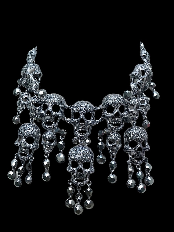 Skull Necklace Goth Halloween Spooky Morbidus Day of the Dead Curio