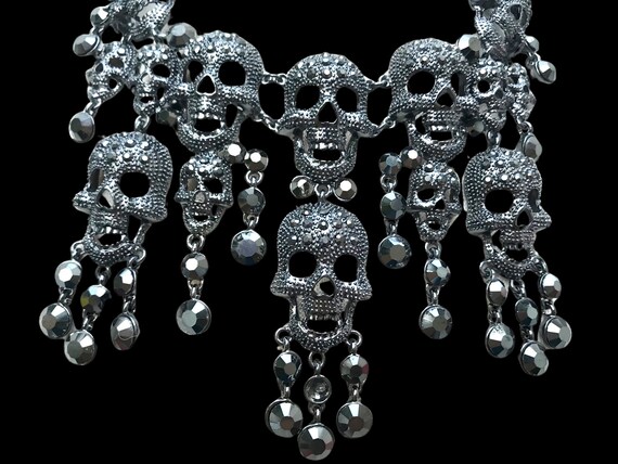Skull Necklace Goth Halloween Spooky Morbidus Day of the Dead Curio View 6
