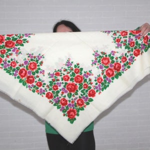 Retro white shawl with flowers, 100% Wool scarves, Vintage folk Ukrainian scarf, Babushka head scarf, Square russian shawl, Hustka