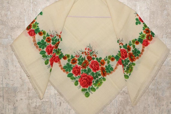 White floral shawl, Vintage wool shawl, russian r… - image 1