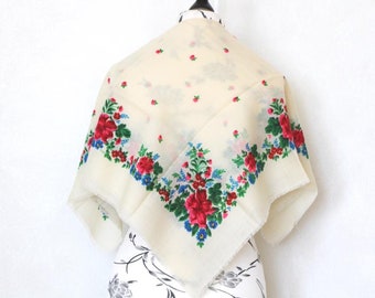 Châle en laine blanche, écharpe florale vintage, chale russe bohème, folk ukrainien, écharpe carrée de mariage