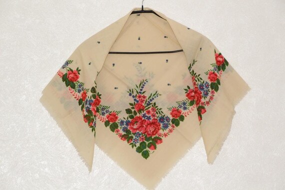 Floral wool shawl, Vintage white scarf, Ukrainian… - image 8