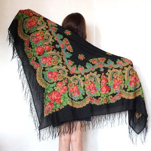 Large wool shawl with fringe, Vintage floral scarf, Boho wedding bridal shawl, Festival piano scarf