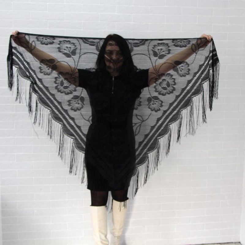 BROMELIAS SHAWL main image 1