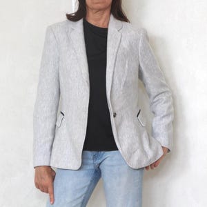 Vintage grey jacket, 90s Women&#39;s fitted jacket with pockets, Blazer with elbows inserts, Office outfit jacket / M