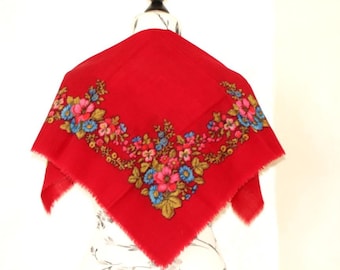 Châle rouge avec des fleurs, écharpe en laine ukrainienne vintage, écharpe de mariage folklorique ethnique, mode traditionnelle, cadeau pour elle