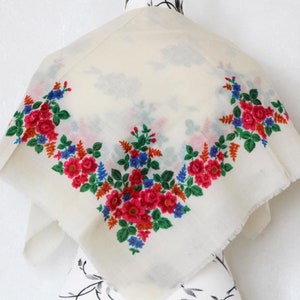 White wool shawl, Ukrainian floral scarf, Vintage wedding, Head scarf with flowers