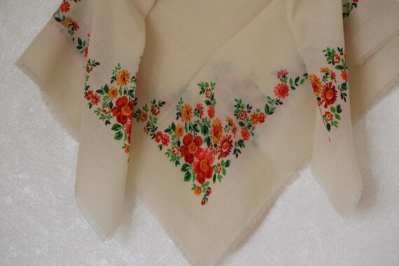 White floral scarf, Ukrainian folk shawl, Vintage… - image 9