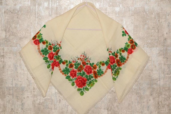 White floral shawl, Vintage wool shawl, russian r… - image 4
