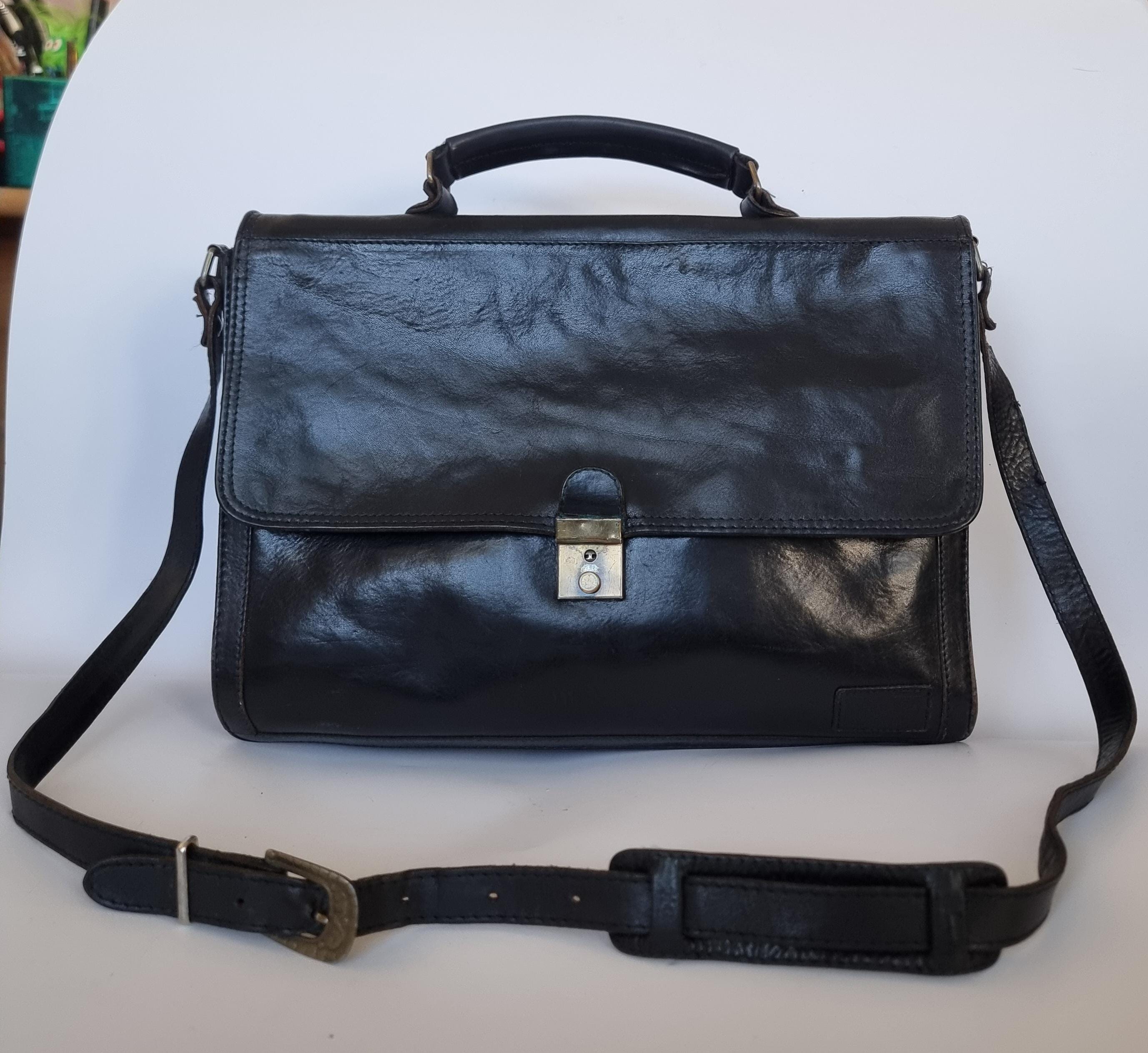 取り扱う公式 ☆良品☆ La moda Elegance レザー ヴィンテージ 