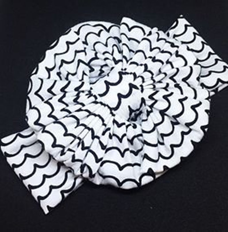 Floppy Bow Girl Bow Messy Bow Baby Bow Baby Headband Big Bow Turban Black /& White Scallops Messy Bow Headband Headwrap