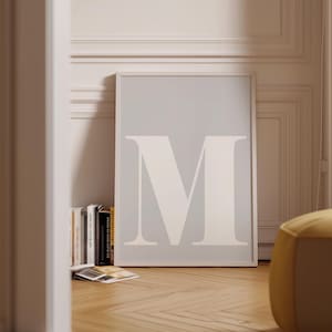 Letras de berçário, placa de nome de berçário, pôster de letra M, arte de parede inicial, cinza e branco, decoração de berçário de bebê, decoração de quarto de criança, impressão de letras