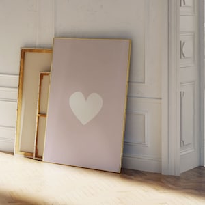 Arte de pared rosa ruborizado - Arte sobre la cama - Imagen rosa para dormitorio - Arte de pared de corazón pastel - Impresión de corazón de amor - Póster para habitación de niña