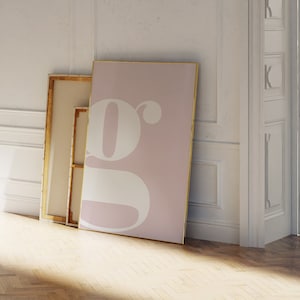 Póster de la letra G - Decoración de pared imprimible con G - Arte de pared con letras minúsculas - Letras para habitación infantil - Impresión de decoración de habitación bohemia - Arte de pared rosa ruborizado