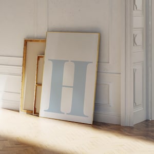 Impresión de la letra H, arte mural azul claro, póster de la letra H, letras grandes para pared, letras para habitación infantil, arte con letras del alfabeto, letras extragrandes
