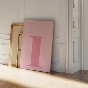 Arte de pared rosa, póster con la letra I, bonito arte de pared rosa, impresión de una sola letra, decoración de dormitorio, decoración de habitación preppy, impresión inicial I