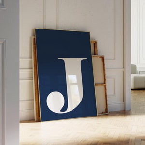 Póster de la letra J, decoración azul marino para habitación infantil, láminas para niños, póster de iniciales, letras de pared para habitación infantil, dormitorio universitario moderno, arte de pared con monograma, nombre