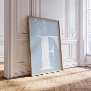 Póster F - Letras para guardería - Impresión de la letra F - Póster de letras individuales - Arte de pared azul claro - Letras grandes para pared F - Arte con letras del alfabeto