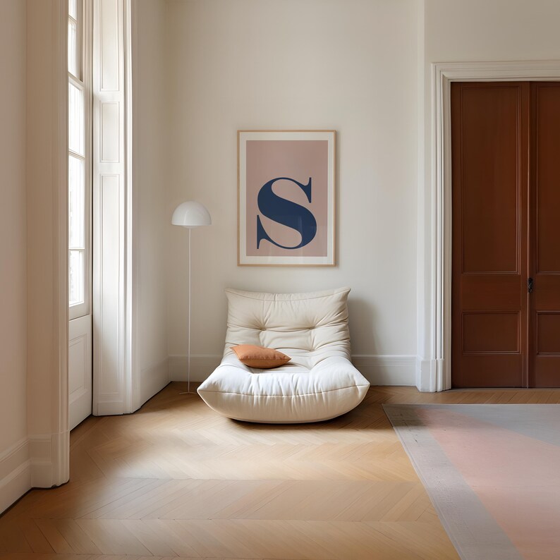 Póster con la letra S, letras imprimibles, póster con letra estilo preppy, linda decoración de pared, casa universitaria, decoración de pared para guardería con inicial, rosa y azul imagen 4