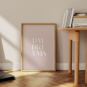 Arte de ensueño - Póster con frase "Soñando" - Decoración de dormitorio rosa - Impresión rosa A3 - Decoración de guardería rosa rosa - Arte de pared pastel