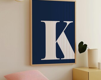 Buchstabe K Poster, Navy Wohnheim Raum Dekor, K Initial Name Print, Marineblau und Weiß, Kinderzimmer Buchstabe Druck, Preppy Zimmer Dekor, Alphabet Print