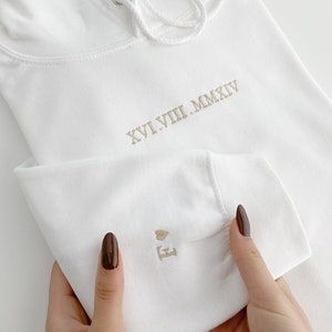 Sudadera con capucha con números romanos, regalo de San Valentín para novio, regalo de San Valentín para esposo, sudadera con capucha bordada con fecha, regalo de aniversario especial