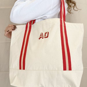 Gepersonaliseerde draagtas geborduurd met initialen aangepaste tote shopper aangepaste canvas tote tas naam tote tas bruidsmeisje cadeau tas salie groene tote afbeelding 9