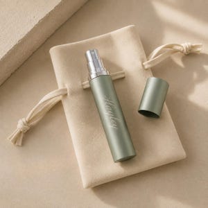 Personlig graverad parfymförstärkare, resesprayflaska, present till henne (5ml)