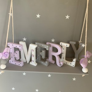 Letras pintadas, letras de madeira, letras do alfabeto, letras de nome, letras decorativas, sinal de nome de madeira, letras de madeira personalizadas