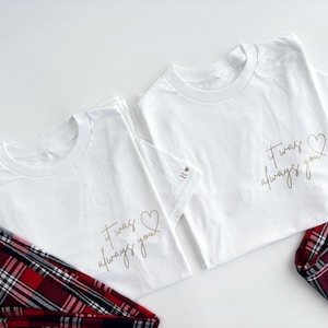 Personalisierter Paarschlafanzug: Roter Tartan Lounge Wear Set