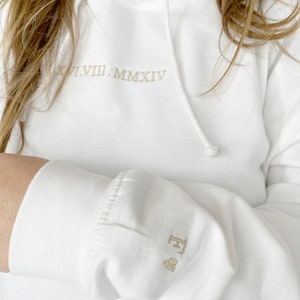 Customised embroidered Couple hoodie, Roman Numerals hoodie, Anniversary Date, Wedding Date, valentines Day Matching Couples Sweatshirt zdjęcie 5