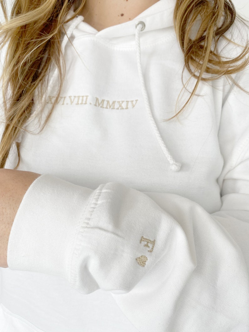 Customised embroidered Couple hoodie, Roman Numerals hoodie, Anniversary Date, Wedding Date, valentines Day Matching Couples Sweatshirt zdjęcie 5