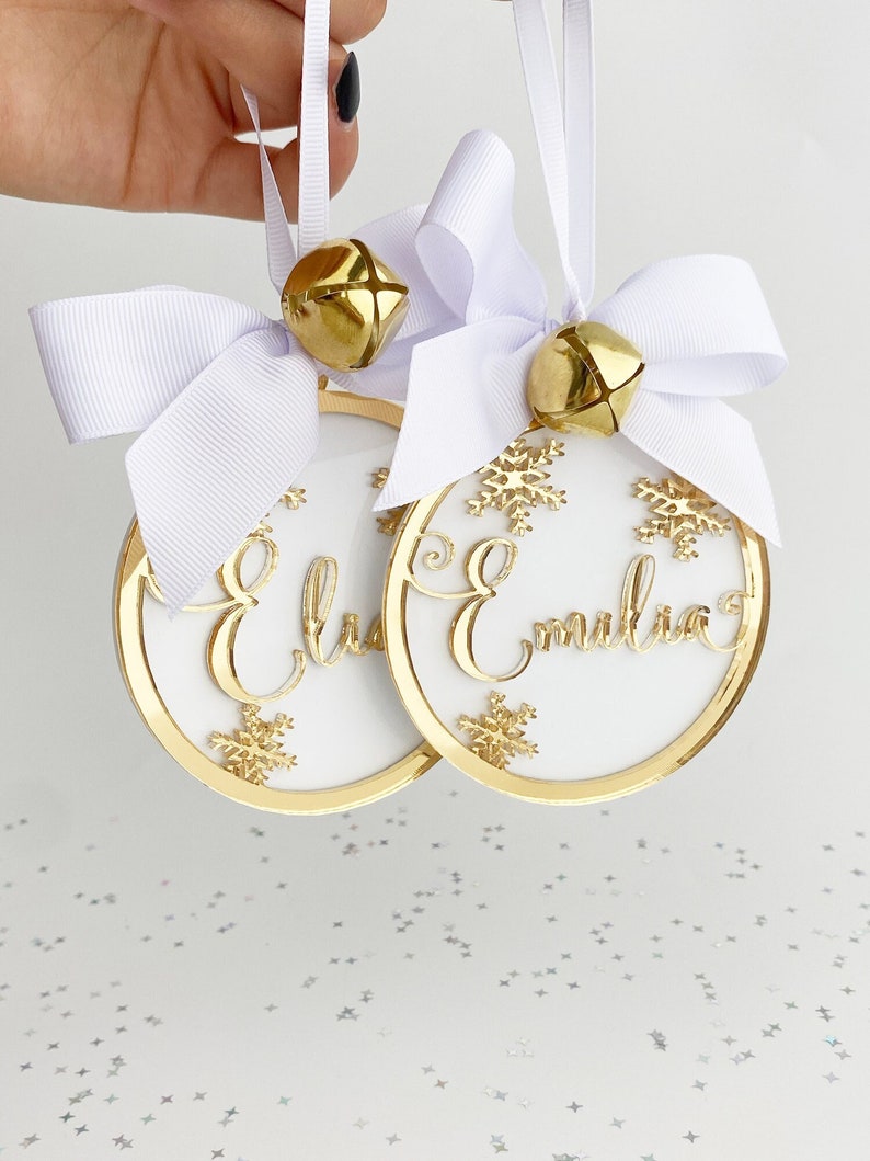 Personalisierte Weihnachtskugel personalisiert Ornament rot gold weiß schwarz Weihnachtsdeko Bild 1