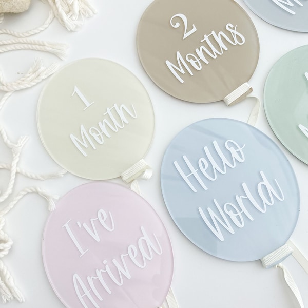 Baby milestone discs baby age balloon acrylic milestone one month sign baby sign new baby announcement new born photo prop baby name plate