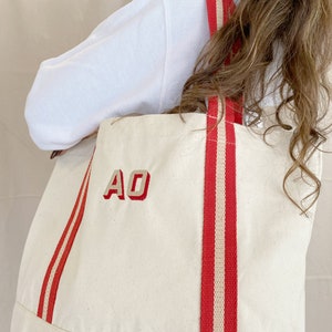 Gepersonaliseerde draagtas geborduurd met initialen aangepaste tote shopper aangepaste canvas tote tas naam tote tas bruidsmeisje cadeau tas salie groene tote afbeelding 5