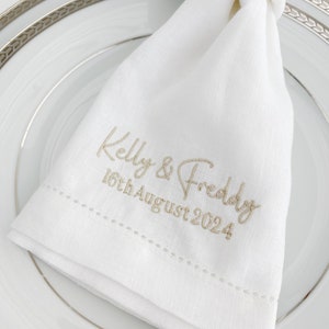 Serviette de table de mariage à monogramme, serviette en lin personnalisée, serviette en lin personnalisée, serviette en lin ajourée, serviette de table personnalisée pour cadeau de pendaison de crémaillère