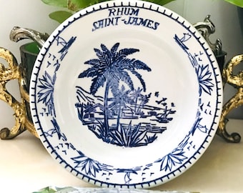 French Bistrot  ashtray, Tidy  Rhum Saint James Blue transferware West Indies Landscape, Bareware collection France 1970