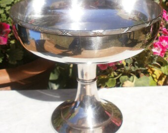 Center piece Art Deco Français Pedestal silver plated Urn cup of silversmith&#39;s Christmas tableware