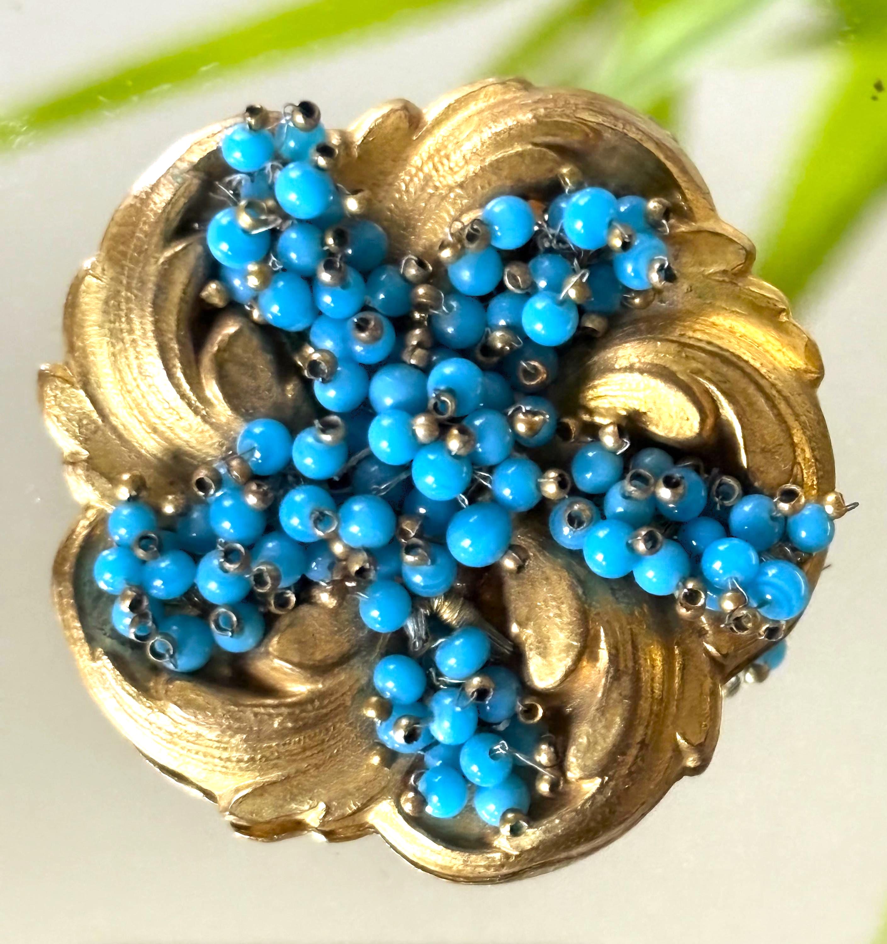Très jolie broche travail artisanale d'un bijoutier . Argent doré et p – Salle des Ventes La Découverte