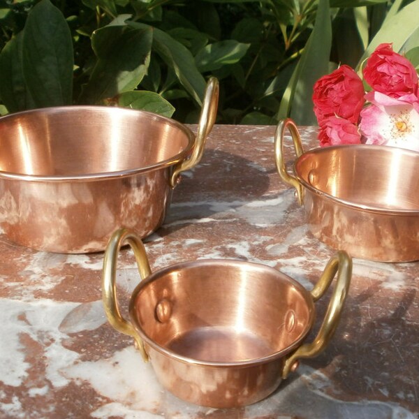 Antique French Vintage Victorian doll house or tea set in Copper end of XIX- Ancient copper dinner basins from the late 19th century